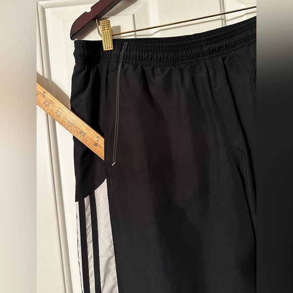 ADIDAS Retro 2010 Men’s Black Large Ankle Zip Windbreaker Pants Three Stripes - Picture 3 of 16
